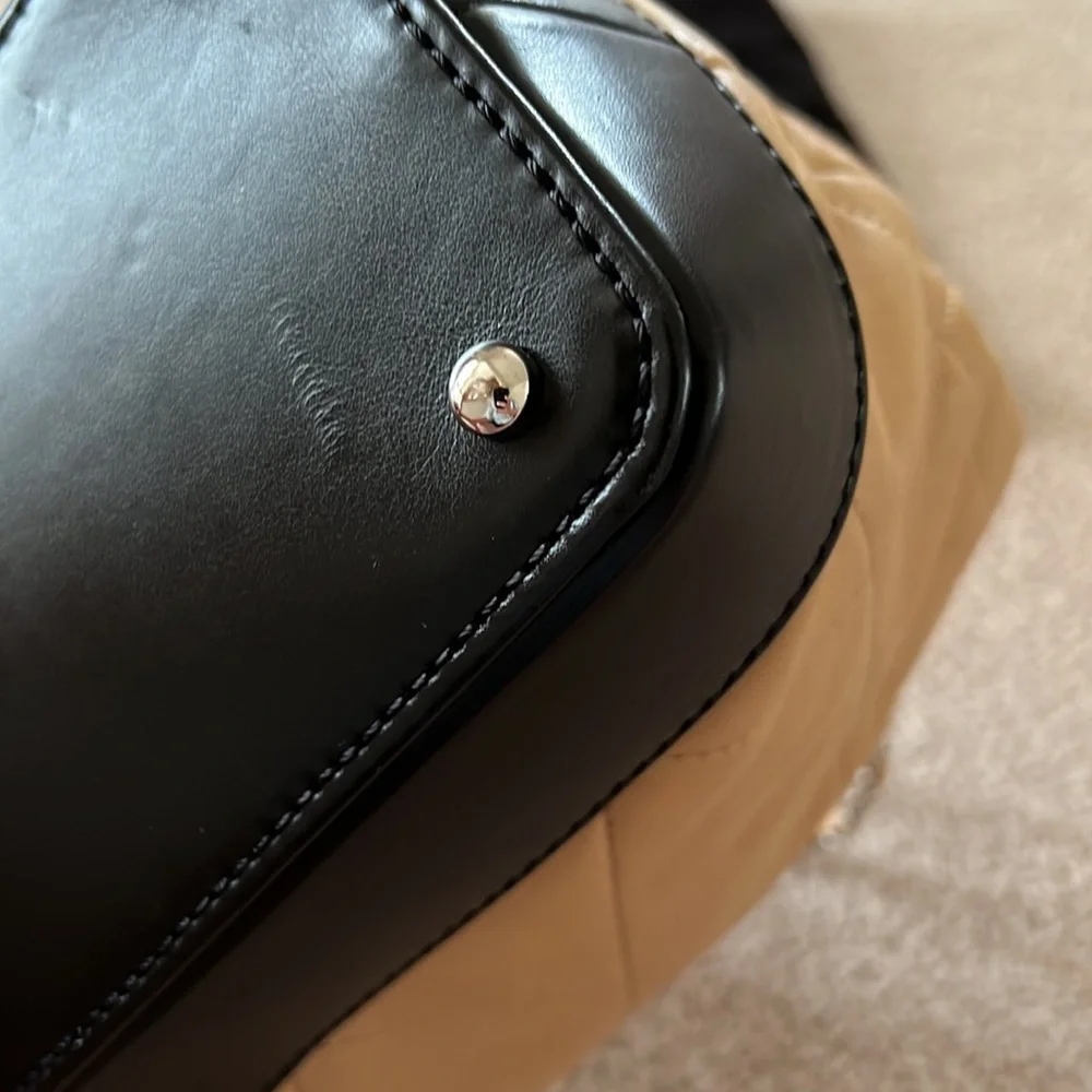 Rare Large two tone Chanel Bag - Picture 6 of 11